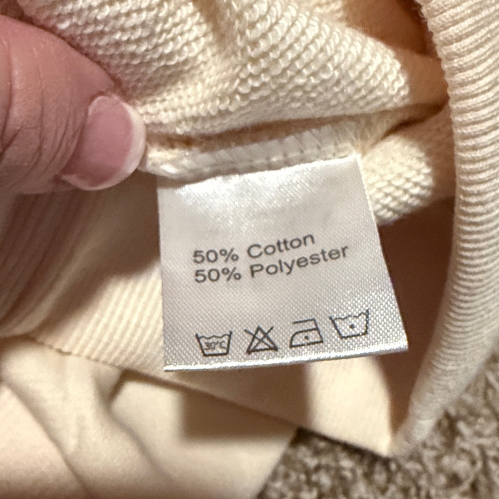 FRIENDS Thanksgiving Sweatshirt (L) - NWOT - Picture 5 of 10